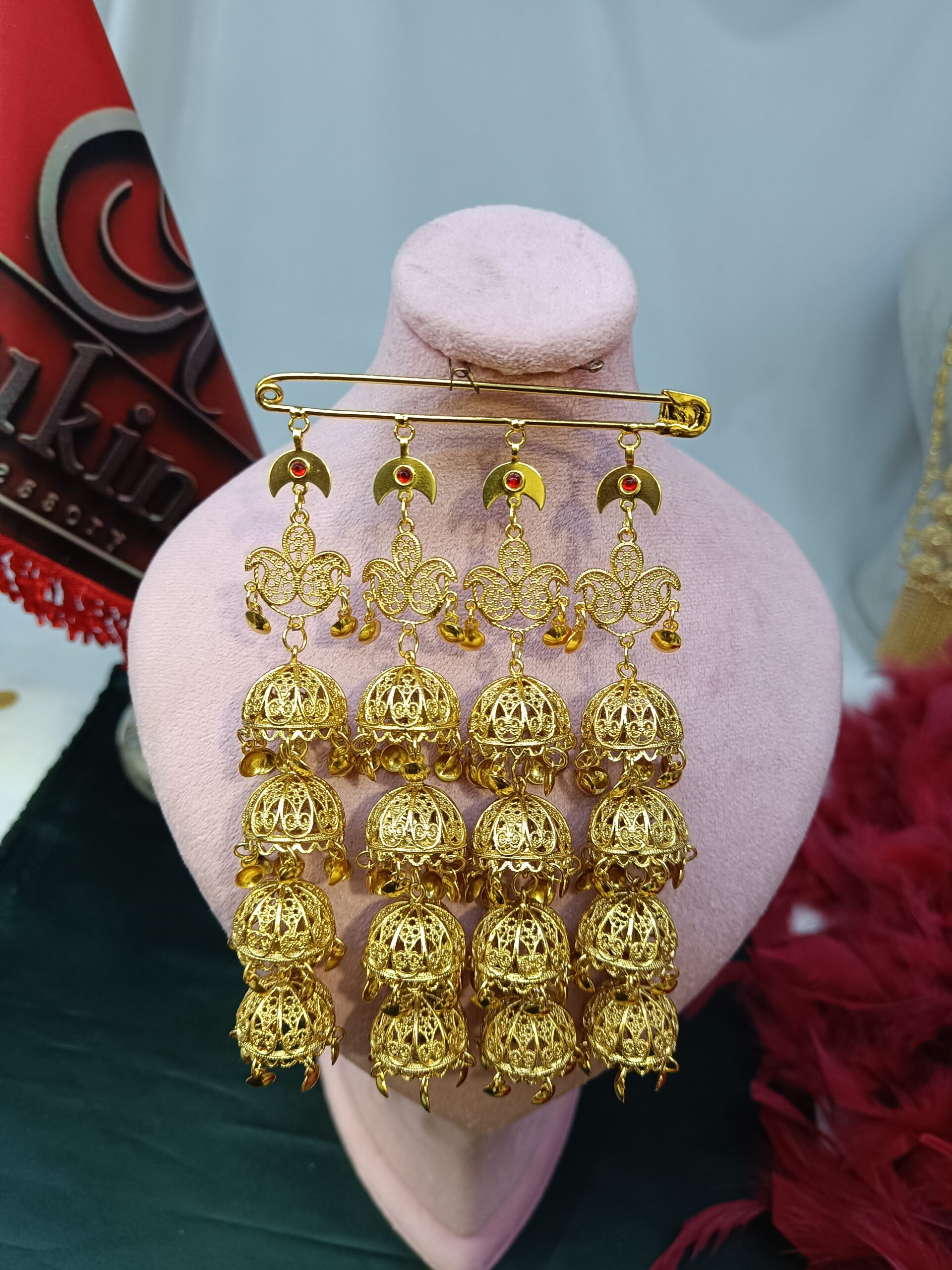 سنجاق لوستری 4 پایه/عروسی/طرح طلا/لاکچری/دستساز