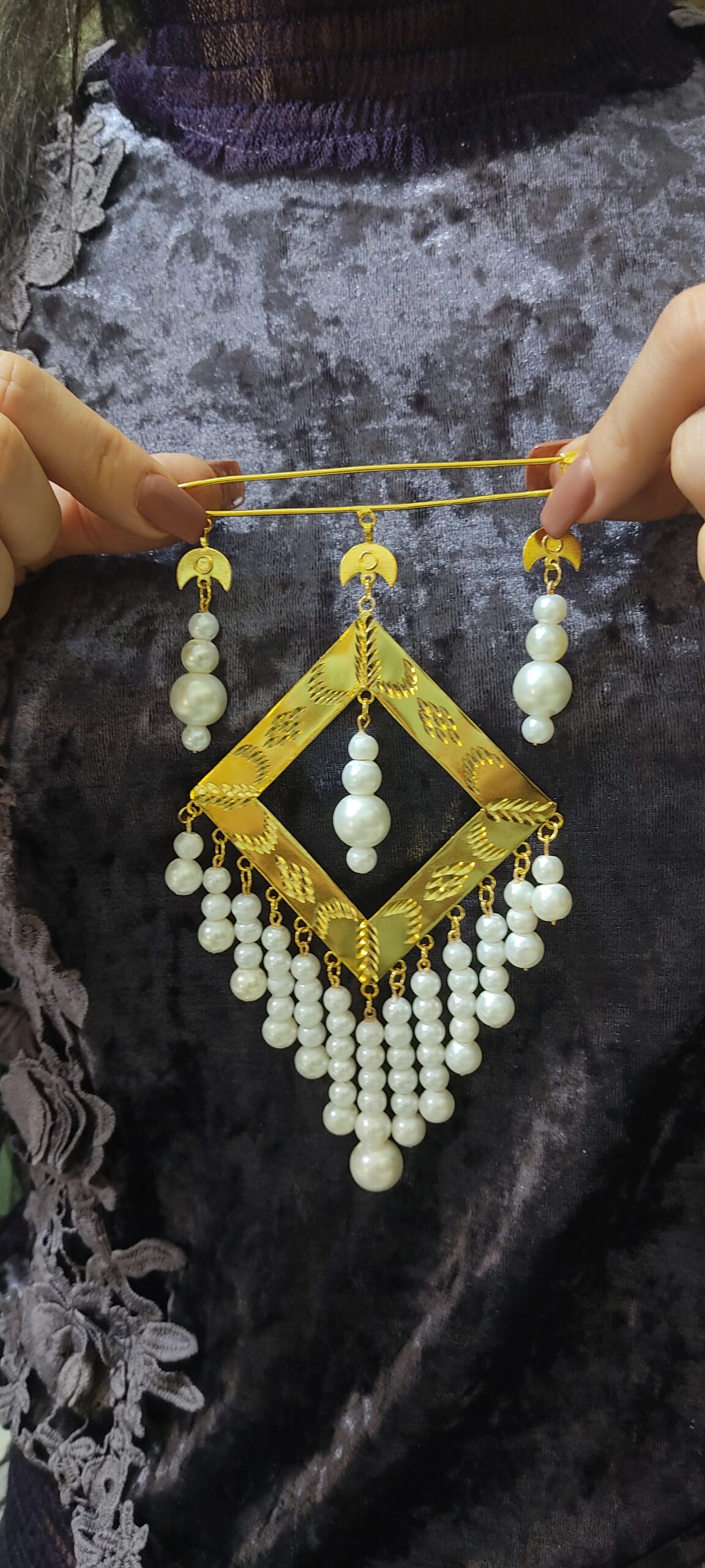 سنجاق زیر گلو روناز/عروسی/طرح طلا/لاکچری/دستساز