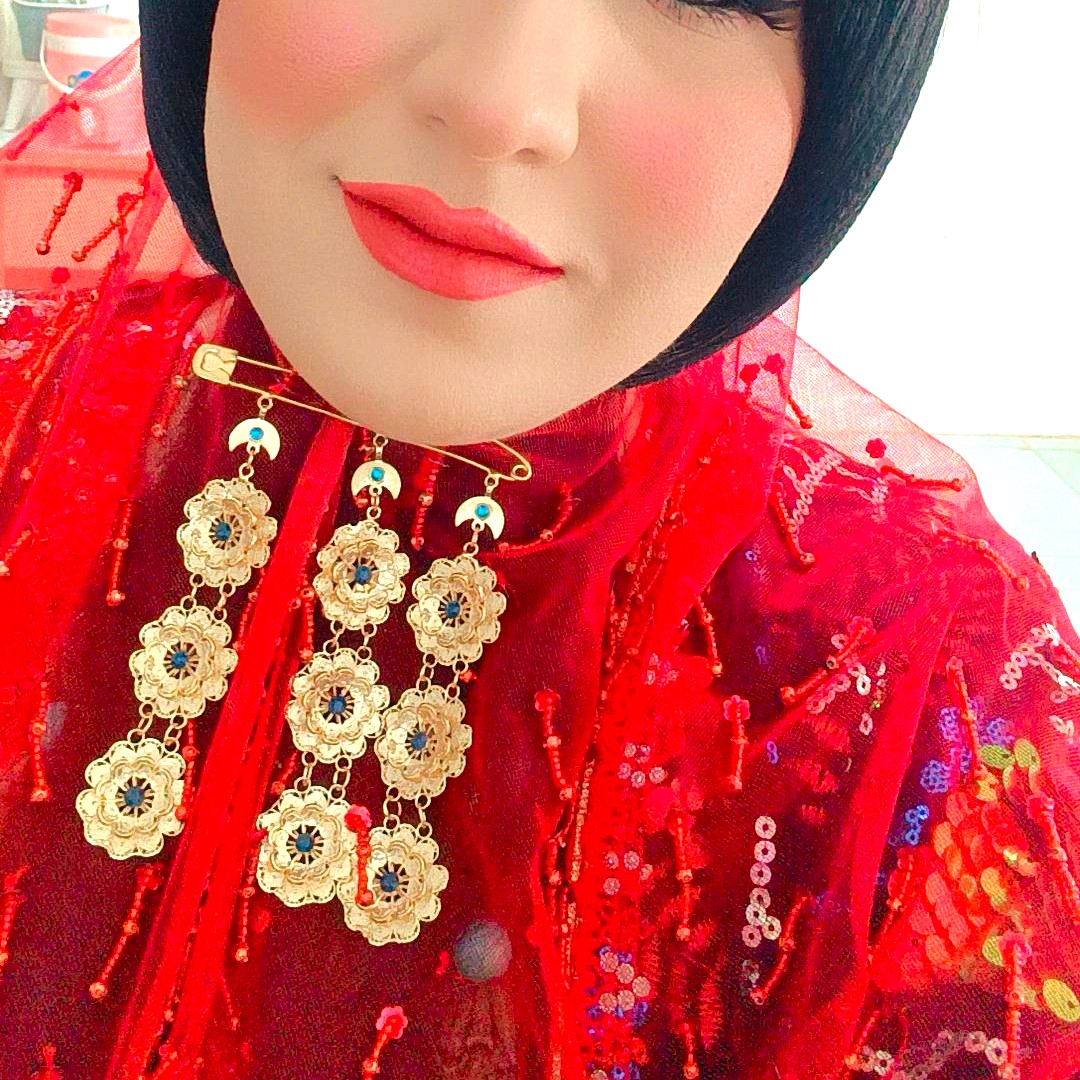 IMG_20250910_131546_121 سنجاق زیر گلو پرنیان طرح طلا | مناسب عروسی و مجالس | روح گندم - تصویر 1