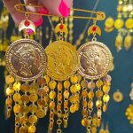 سنجاق زیر گلو الیزابت سه پایه/بدلیجات روح گندم/طرح طلا/لاکچری/دستساز - تصویر 2