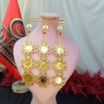 سنجاق زیر گلو گلها سه پایه/مناسب مراسمات و عروسی/روح گندم - تصویر 2